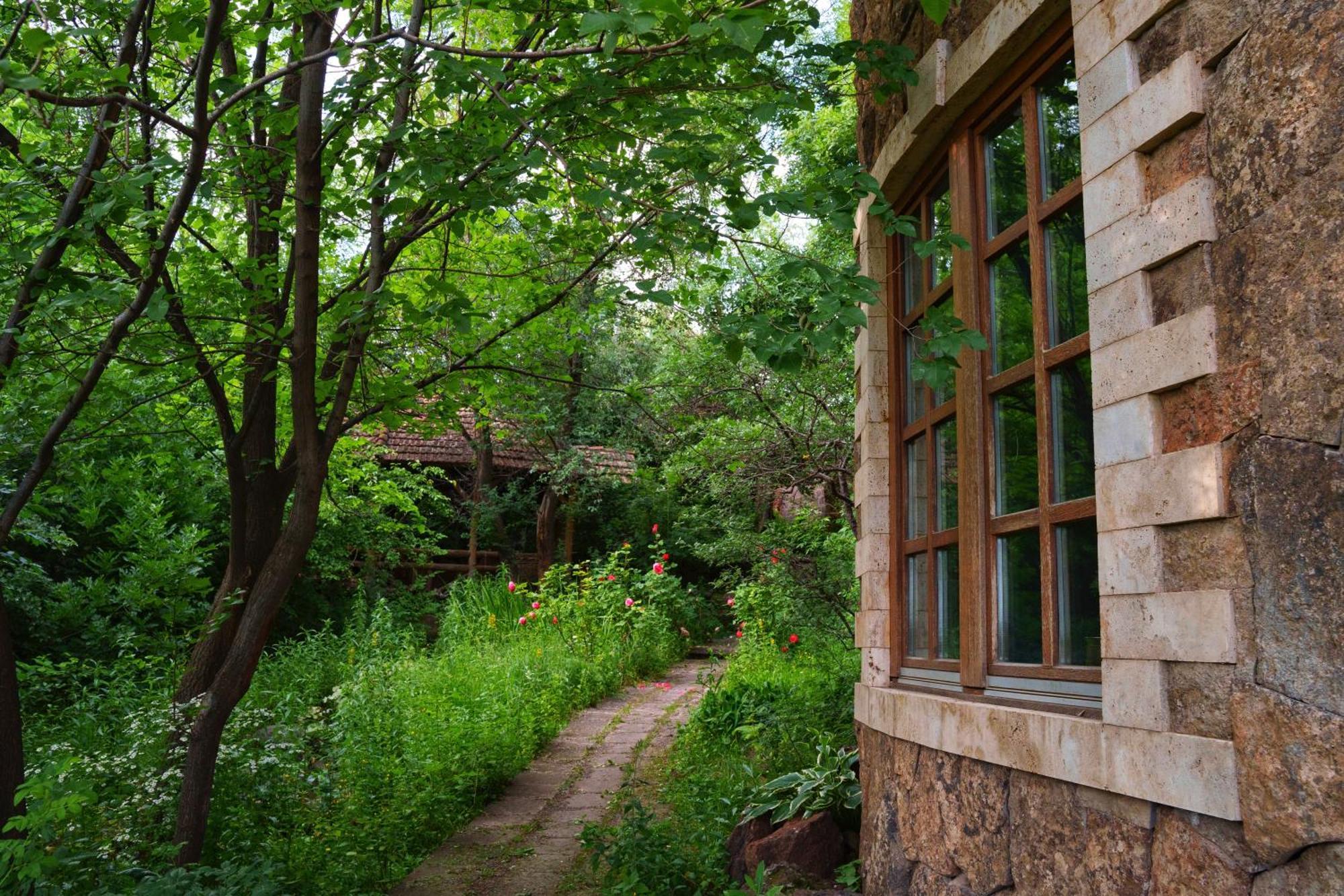 Ma Byurakan Exterior foto
